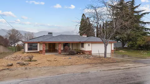 Exterior - 22651 Lake Dr, Tehachapi, CA 93561 photo 2 of 12