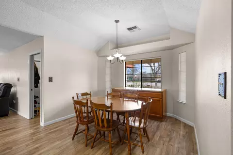 Dining - 22651 Lake Dr, Tehachapi, CA 93561 photo 1 of 2