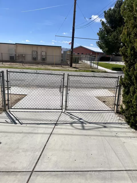 Exterior - 3192 Melton Dr, Mojave, CA 93501 photo 6 of 8