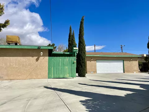 Exterior - 3192 Melton Dr, Mojave, CA 93501 photo 7 of 8