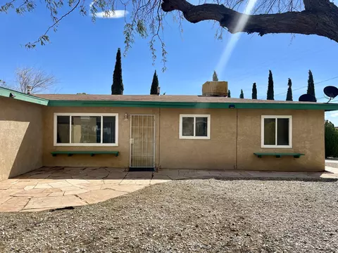 Exterior - 3192 Melton Dr, Mojave, CA 93501 photo 2 of 8