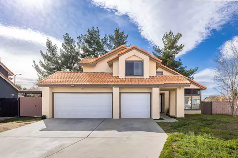 43753 Rialto Dr, Lancaster, CA 93535