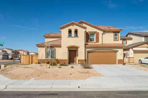 2431 Lugar Precioso Ct, Rosamond, CA 93560