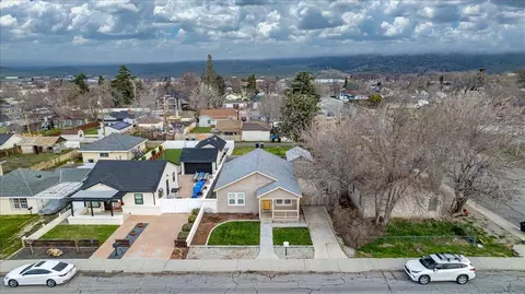 View/Area - 425 D St E, Tehachapi, CA 93561 photo 1 of 5