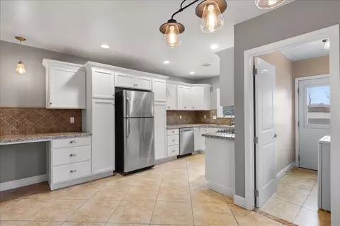 Other - 425 D St E, Tehachapi, CA 93561 photo 4 of 10