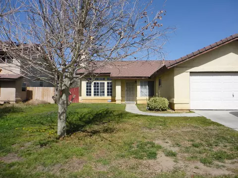 2113 Lightcap St, Lancaster, CA 93535