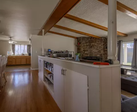Entry Way - 534 C St E, Tehachapi, CA 93561 photo 2 of 2