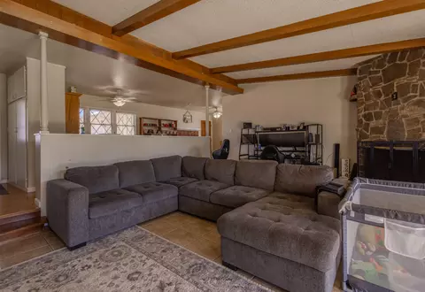 Living - 534 C St E, Tehachapi, CA 93561 photo 2 of 3