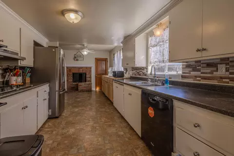 Other - 534 C St E, Tehachapi, CA 93561 photo 1 of 5