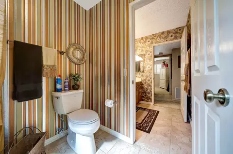 Bath - 44037 Precise St, Lancaster, CA 93536 photo 5 of 11