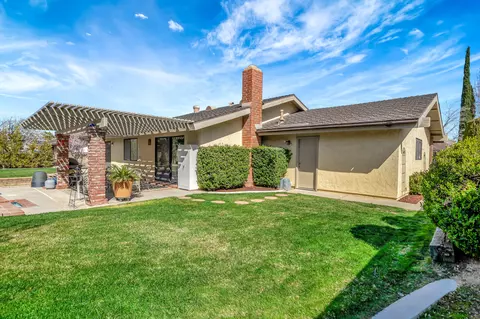 Exterior - 44037 Precise St, Lancaster, CA 93536 photo 12 of 20