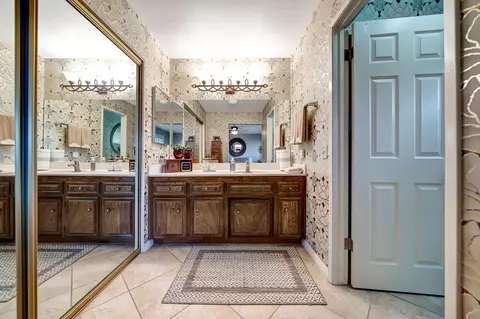 Bath - 44037 Precise St, Lancaster, CA 93536 photo 7 of 11