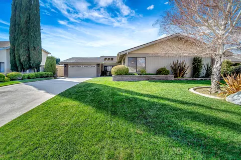 Exterior - 44037 Precise St, Lancaster, CA 93536 photo 4 of 20