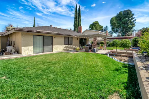 Exterior - 44037 Precise St, Lancaster, CA 93536 photo 14 of 20
