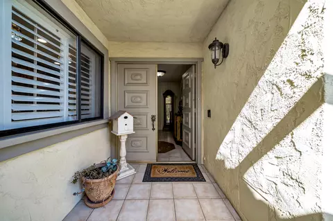 Entry Way - 44037 Precise St, Lancaster, CA 93536 photo 1 of 5