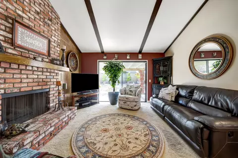 Living - 44037 Precise St, Lancaster, CA 93536 photo 4 of 6
