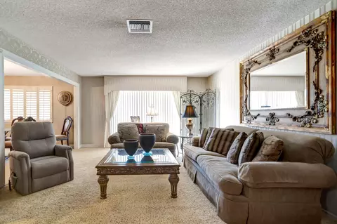 Living - 44037 Precise St, Lancaster, CA 93536 photo 6 of 6
