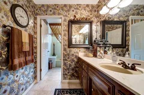 Bath - 44037 Precise St, Lancaster, CA 93536 photo 1 of 11