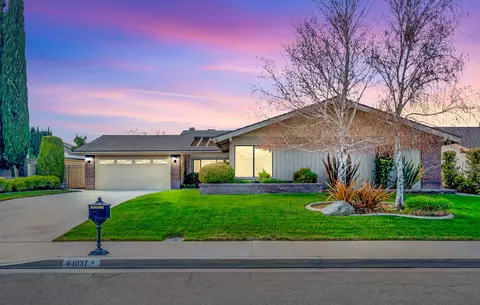 Exterior - 44037 Precise St, Lancaster, CA 93536 photo 2 of 20