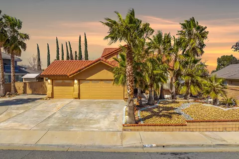 6109 Phaeton Pl, Quartz Hill, CA 93536