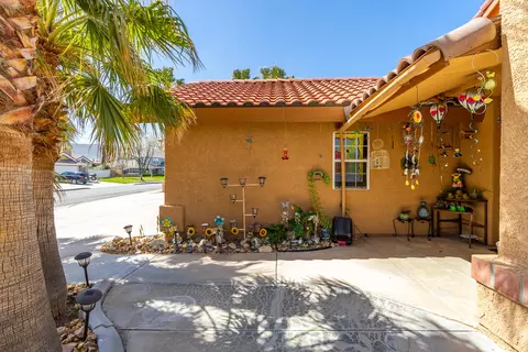 6109 Phaeton Pl, Quartz Hill, CA 93536 photo 5