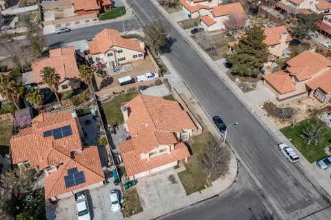 View/Area - 657 Martha Ct, Lancaster, CA 93535 photo 6 of 10