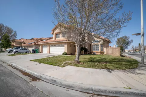 Exterior - 657 Martha Ct, Lancaster, CA 93535 photo 3 of 12