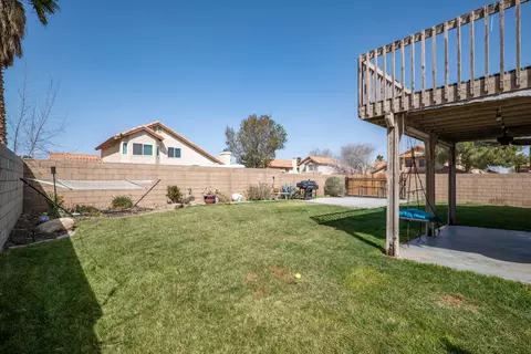Exterior - 657 Martha Ct, Lancaster, CA 93535 photo 6 of 12