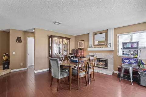 Dining - 657 Martha Ct, Lancaster, CA 93535 photo 4 of 5