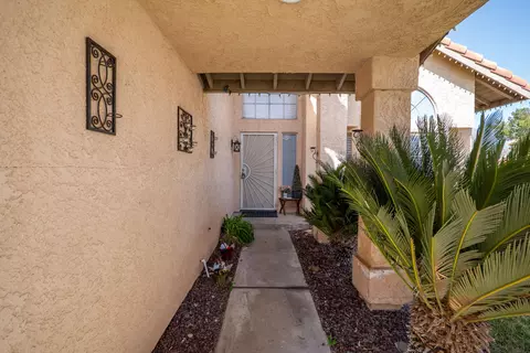 Entry Way - 657 Martha Ct, Lancaster, CA 93535 photo 1 of 4