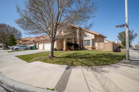 Exterior - 657 Martha Ct, Lancaster, CA 93535 photo 4 of 12