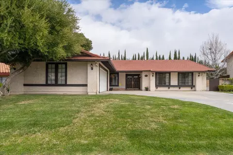 43614 Eliopulos Dr, Lancaster, CA 93536