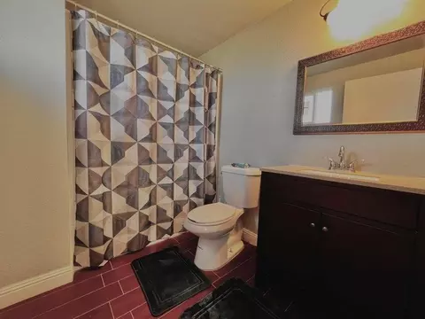 Bath - 12130 Avenue S9 E, Littlerock, CA 93543 photo 1 of 2