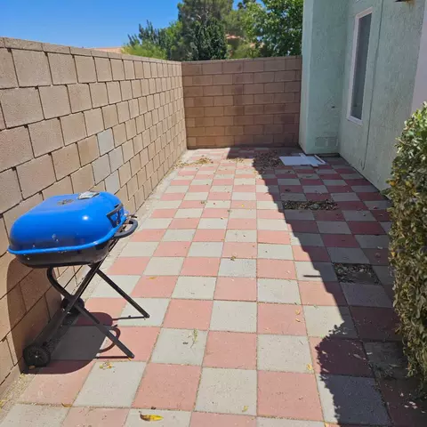 Exterior - 36833 57th St E, Palmdale, CA 93552 photo 7 of 11