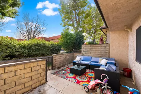 Exterior - 208 Eagle Ln, Palmdale, CA 93551 photo 13 of 16