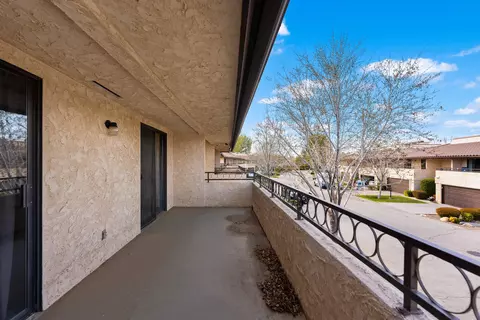 Exterior - 208 Eagle Ln, Palmdale, CA 93551 photo 8 of 16