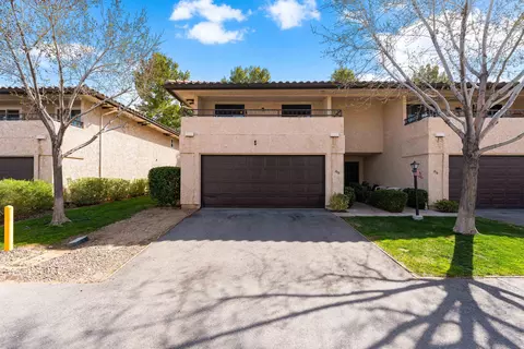 208 Eagle Ln, Palmdale, CA 93551
