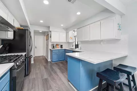 Kitchen - 208 Eagle Ln, Palmdale, CA 93551 photo 1 of 4