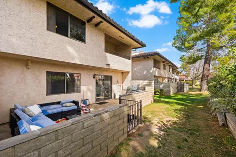 Exterior - 208 Eagle Ln, Palmdale, CA 93551 photo 14 of 16