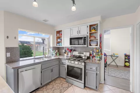 3445 Bromley Ct, Palmdale, CA 93551 photo 10