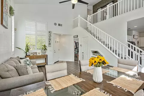 Living - 30414 Sequoia Ct, Castaic, CA 91384 photo 1 of 8