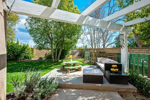 Exterior - 30414 Sequoia Ct, Castaic, CA 91384 photo 8 of 12
