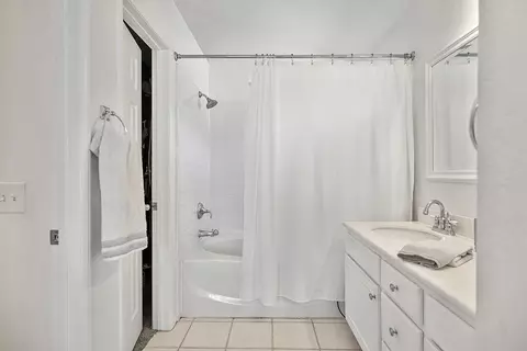 Bath - 30414 Sequoia Ct, Castaic, CA 91384 photo 3 of 5