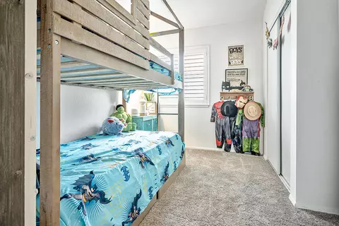 Bedroom - 30414 Sequoia Ct, Castaic, CA 91384 photo 1 of 8