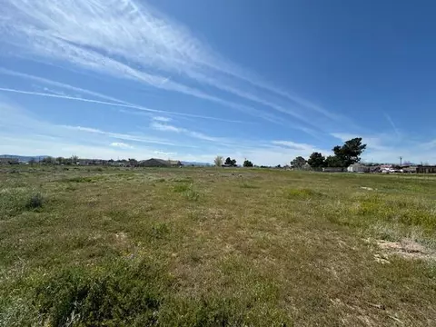 90 Stw Vic Ave # E4, Lancaster, CA 93536 photo 4