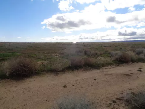 180 Th Ave A8, Fairmont, CA 93536