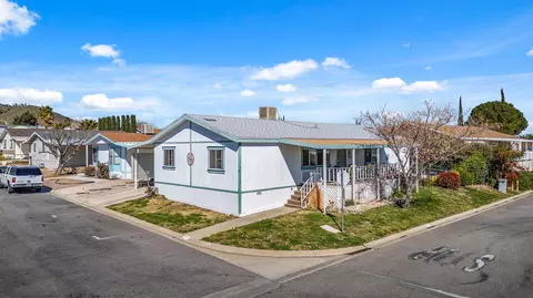 5200 Entrar Dr #71, Palmdale, CA 93551