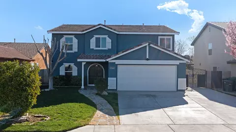 45666 Trafalgar Dr, Lancaster, CA 93534