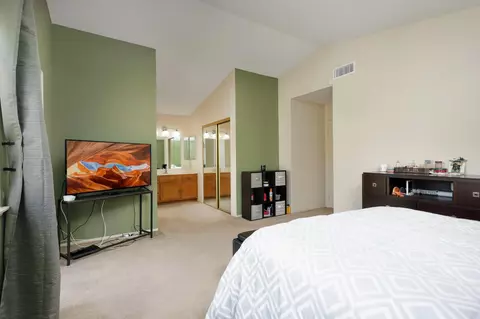Bedroom - 1621 Crestview Ct, Lancaster, CA 93535 photo 3 of 4