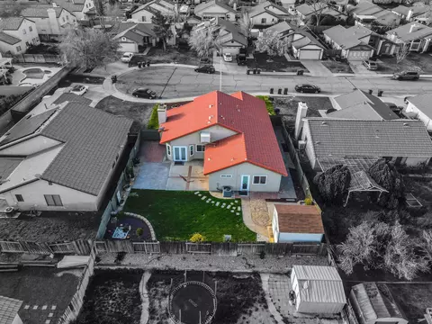 View/Area - 1621 Crestview Ct, Lancaster, CA 93535 photo 4 of 5